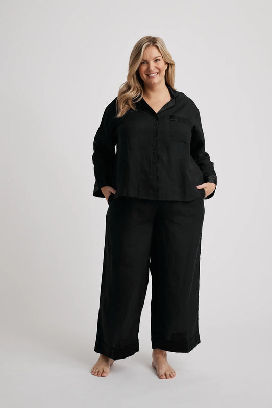 The Ultimate Luxury: Unveiling the Top Benefits of Wearing Linen Nightwear