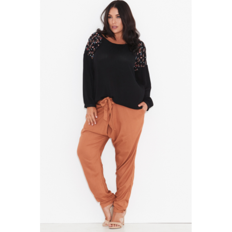 17Sundays - Embroidered Shoulder Top - Black - Plus Size